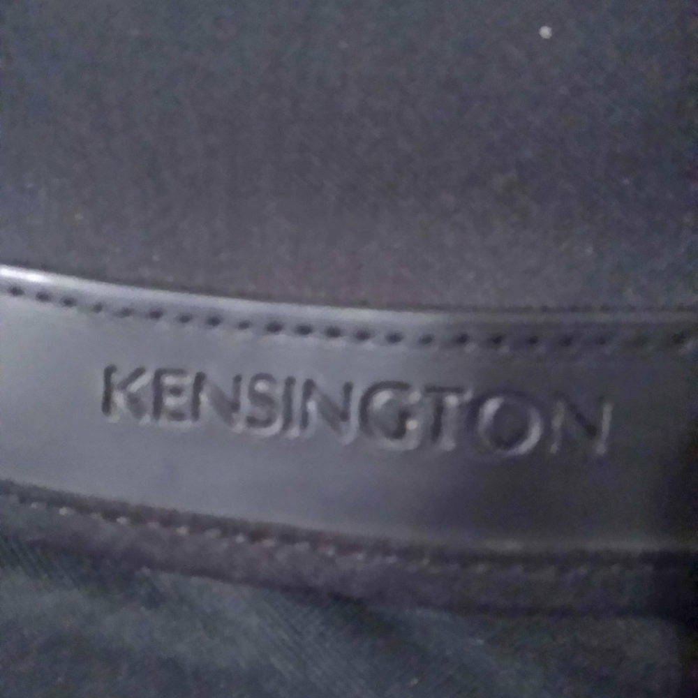 Kensington Classic Adjustable Computer Case - image 5